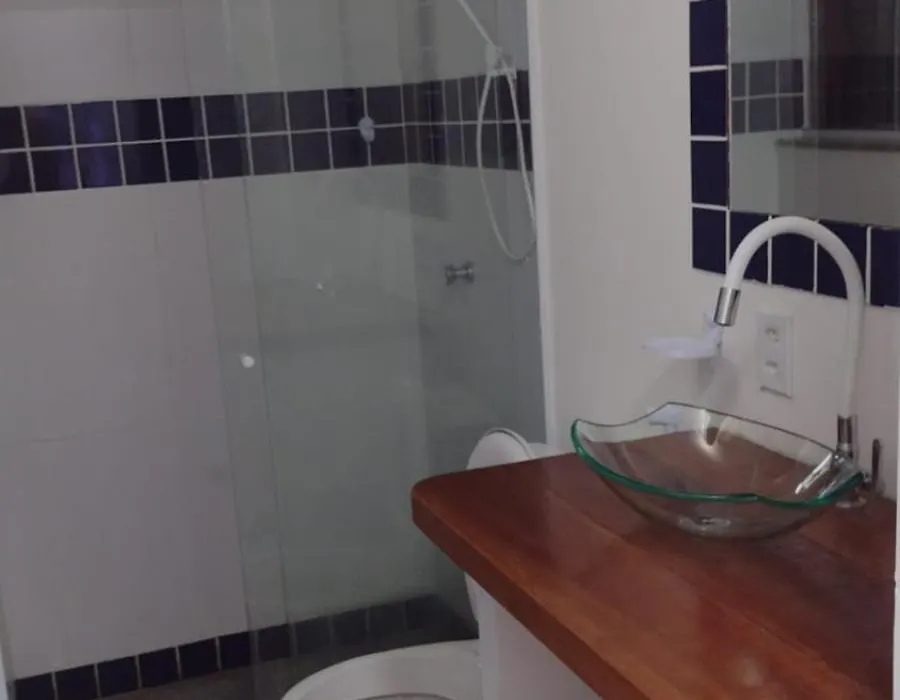 Recem reformado, apartamento na Ferradurinha-1
